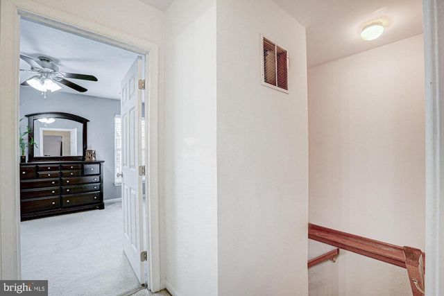 9 W CHRISTINA PL, Newark, DE 19702