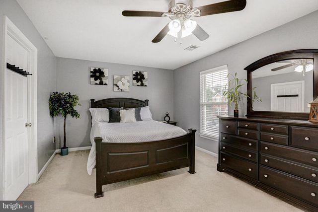 9 W CHRISTINA PL, Newark, DE 19702