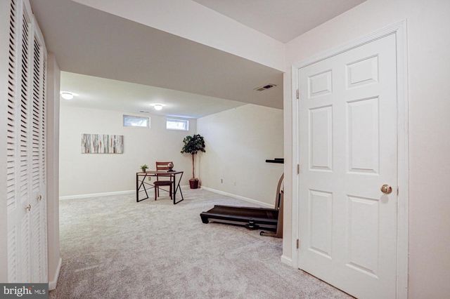 9 W CHRISTINA PL, Newark, DE 19702