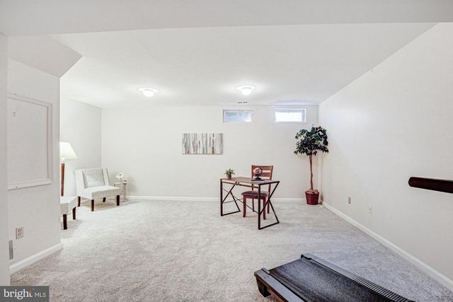 9 W CHRISTINA PL, Newark, DE 19702