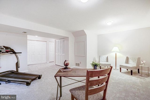 9 W CHRISTINA PL, Newark, DE 19702