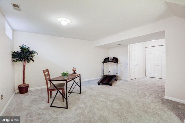 9 W CHRISTINA PL, Newark, DE 19702