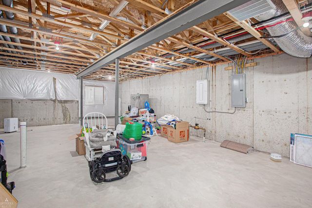 526 Addison Circle, Commerce Twp, MI 48390