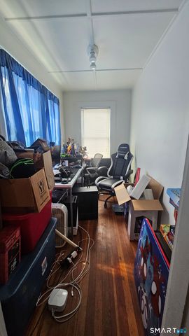 15 James Street, Waterbury, CT 06708