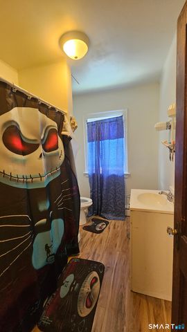 15 James Street, Waterbury, CT 06708