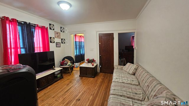 15 James Street, Waterbury, CT 06708