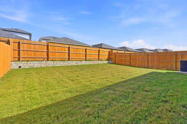 192 Juan Cordona DR, Buda, TX 78610