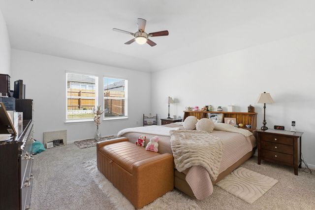 192 Juan Cordona DR, Buda, TX 78610