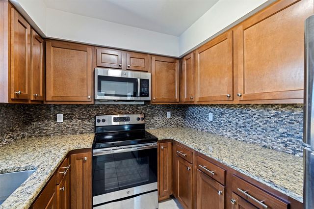 656 59TH STREET S, St Petersburg, FL 33707