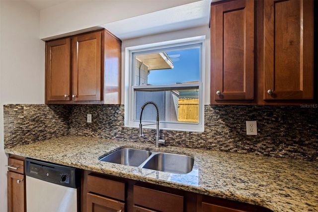 656 59TH STREET S, St Petersburg, FL 33707