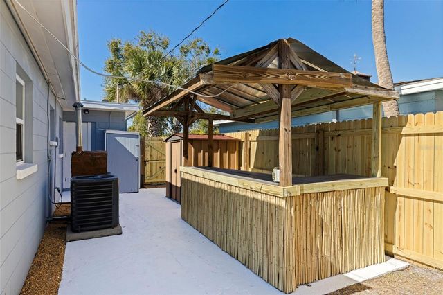 656 59TH STREET S, St Petersburg, FL 33707