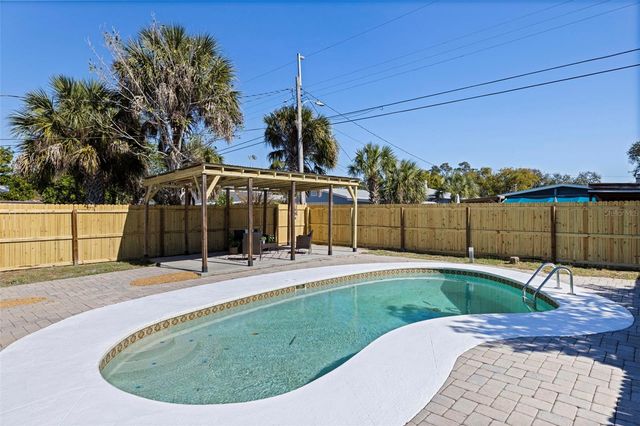656 59TH STREET S, St Petersburg, FL 33707