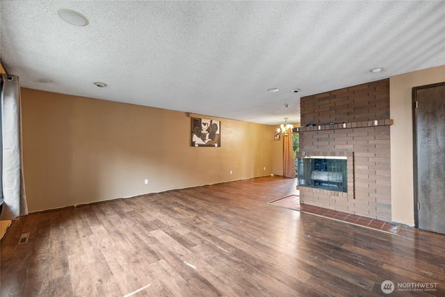 9615 36th Street E, Edgewood, WA 98371