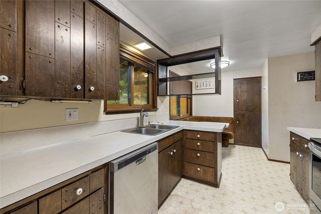 9615 36th Street E, Edgewood, WA 98371