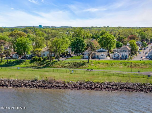 283 Bayview Drive, South Amboy, NJ 08879
