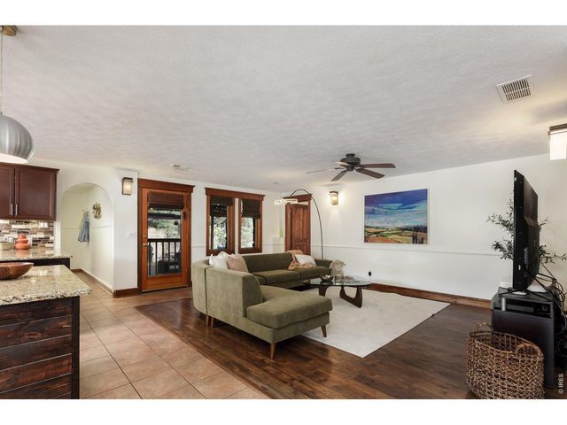 655 Kiowa Rd, Lyons, CO 80540