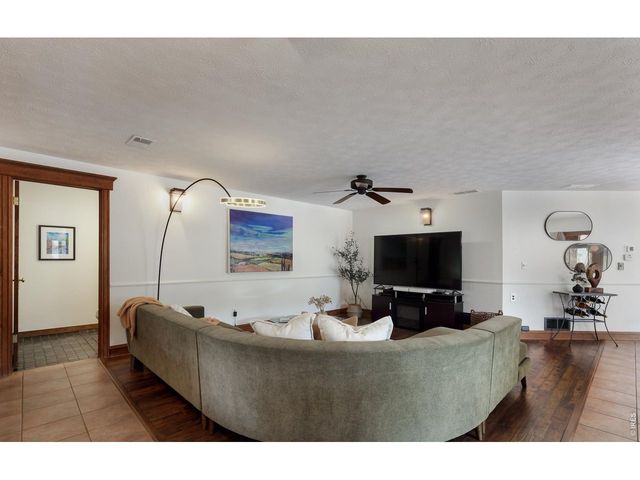 655 Kiowa Rd, Lyons, CO 80540
