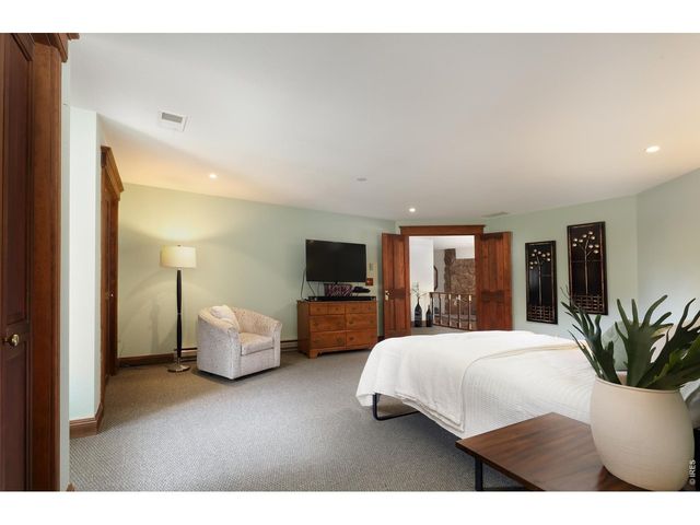 655 Kiowa Rd, Lyons, CO 80540
