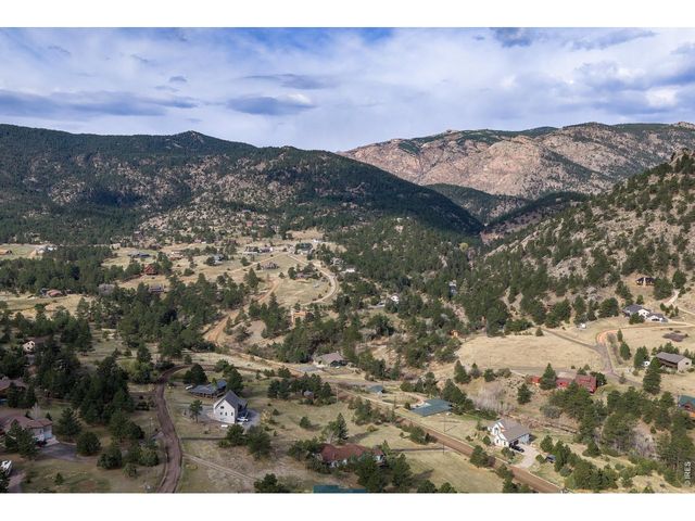 655 Kiowa Rd, Lyons, CO 80540