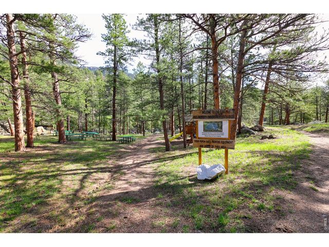655 Kiowa Rd, Lyons, CO 80540