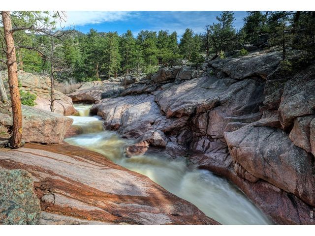 655 Kiowa Rd, Lyons, CO 80540