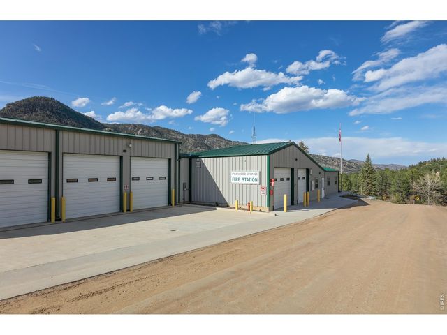 655 Kiowa Rd, Lyons, CO 80540