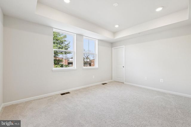 19566 VILLAGE WALK DR, Montgomery Village, MD 20886