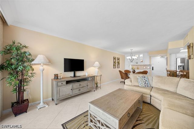 320 Seaview CT 2009, Marco Island, FL 34145