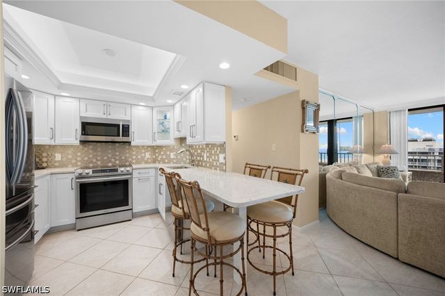 320 Seaview CT 2009, Marco Island, FL 34145