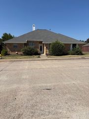6051 Mapleshade Lane, Dallas, TX 75252