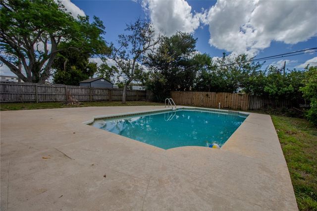 10760 62ND AVENUE, Seminole, FL 33772