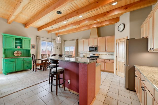 10 Canto Del Pajaro, Santa Fe, NM 87508