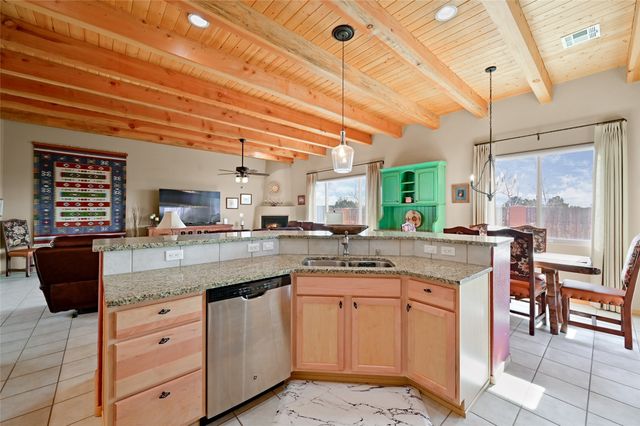 10 Canto Del Pajaro, Santa Fe, NM 87508