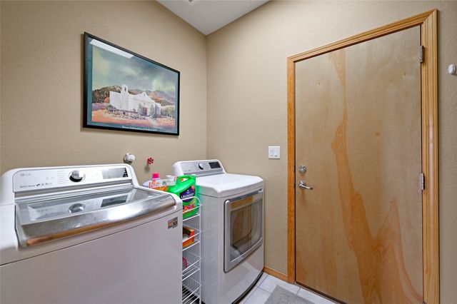 10 Canto Del Pajaro, Santa Fe, NM 87508