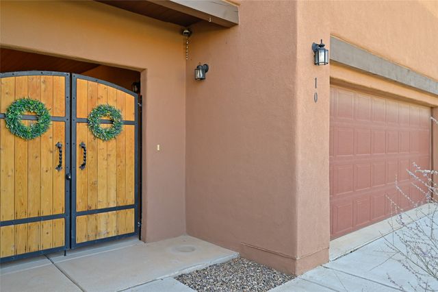 10 Canto Del Pajaro, Santa Fe, NM 87508