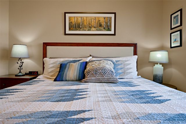 10 Canto Del Pajaro, Santa Fe, NM 87508