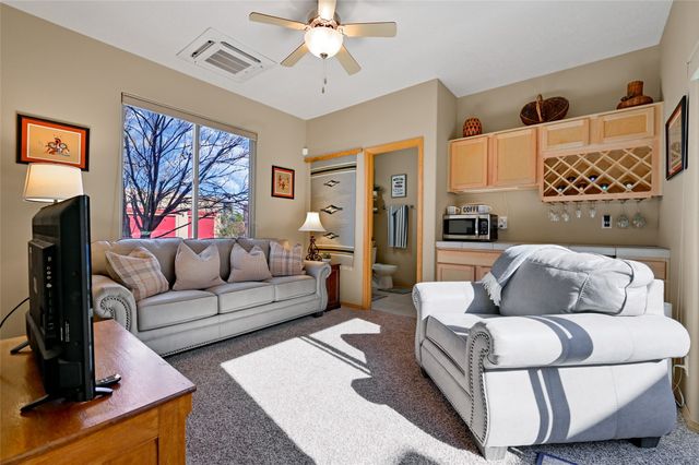 10 Canto Del Pajaro, Santa Fe, NM 87508