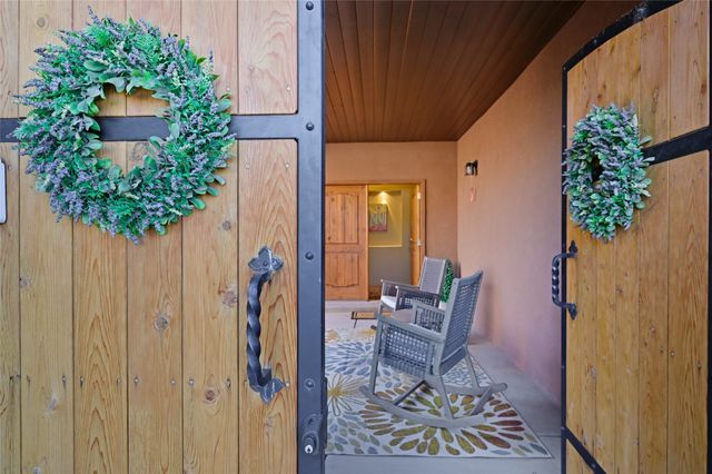 10 Canto Del Pajaro, Santa Fe, NM 87508