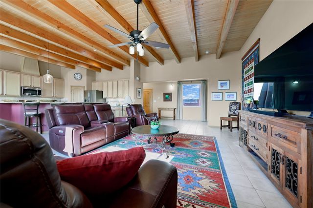 10 Canto Del Pajaro, Santa Fe, NM 87508