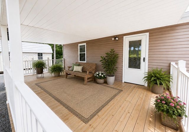 153 Henry Harris Rd, Westmoreland, TN 37186
