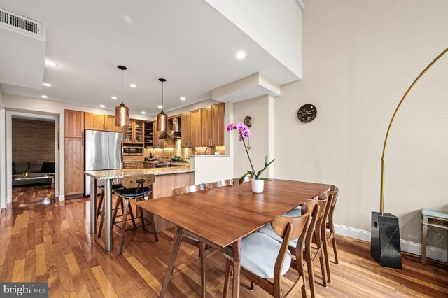 38 SAINT JAMES CT, Philadelphia, PA 19106