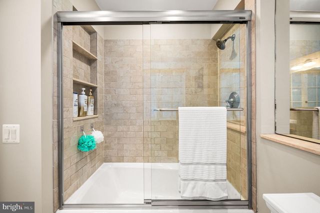 38 SAINT JAMES CT, Philadelphia, PA 19106