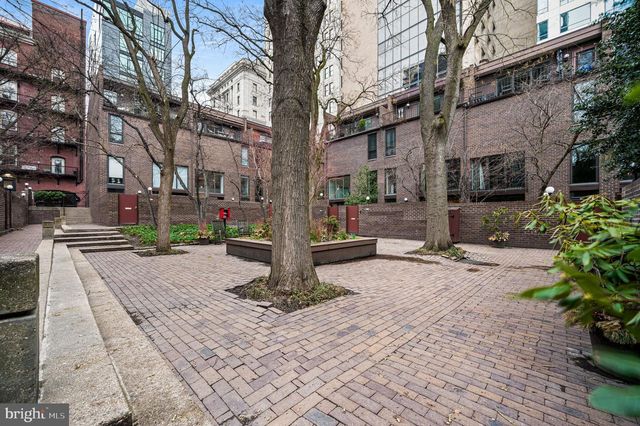 38 SAINT JAMES CT, Philadelphia, PA 19106