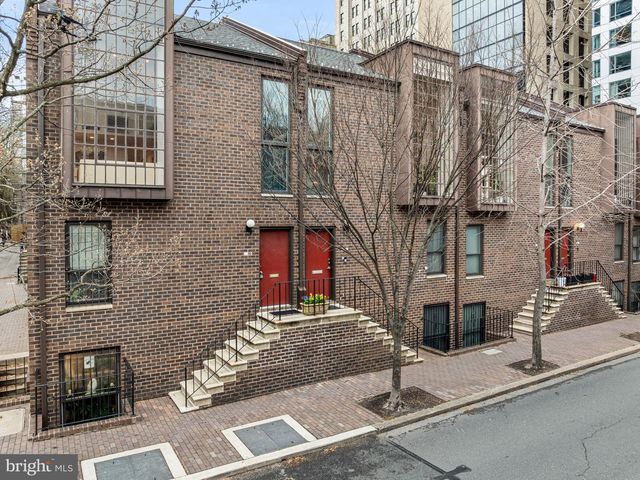 38 SAINT JAMES CT, Philadelphia, PA 19106