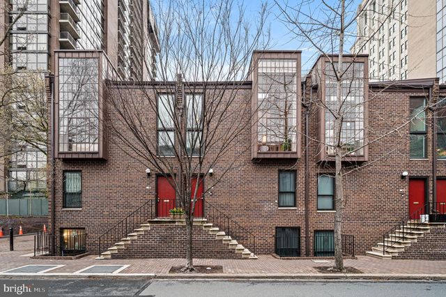 38 SAINT JAMES CT, Philadelphia, PA 19106