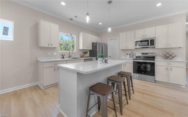 2126 Berkley AVE, Chesapeake, VA 23324