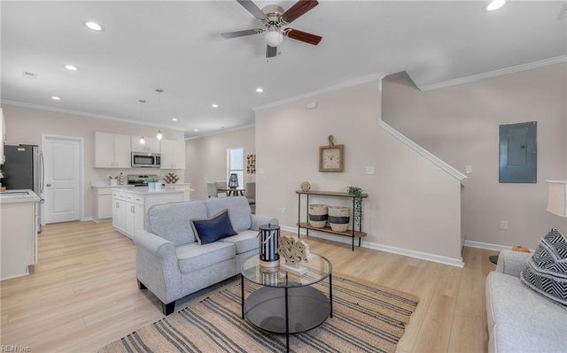 2126 Berkley AVE, Chesapeake, VA 23324