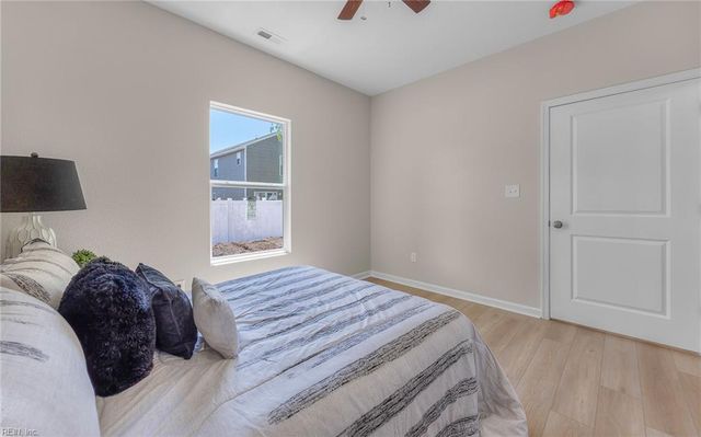 2126 Berkley AVE, Chesapeake, VA 23324