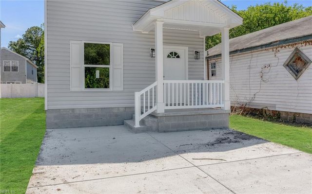 2126 Berkley AVE, Chesapeake, VA 23324