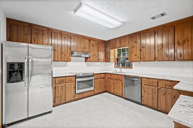 1321 Timbercrest Drive, Lawrenceville, GA 30045